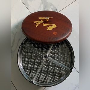 Round Lacquer Spinning Snack Fish w/ Lid